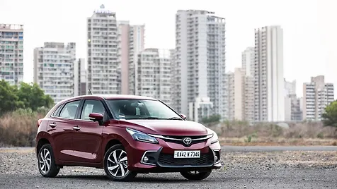 toyota-glanza-exterior-right-front-three-quarter