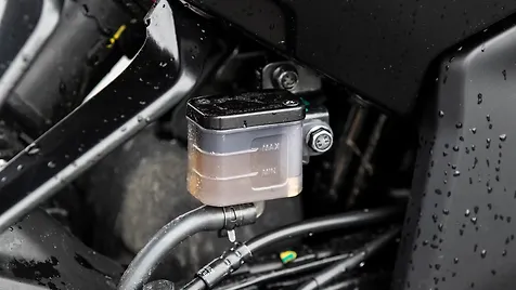 Bajaj Pulsar N160 Rear Brake Fluid Reservoir Image - BikeWale