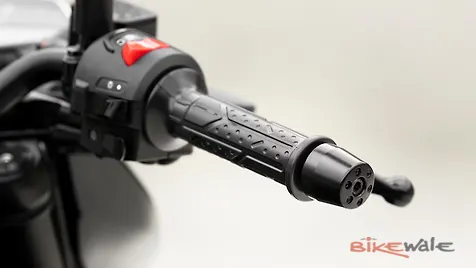 bajaj pulsar handle