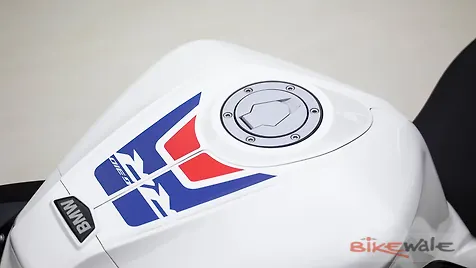 BMW G310 RR Closed Fuel Lid Image - BikeWale