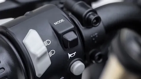 Keeway K300 N Riding Modes Switch Image - BikeWale