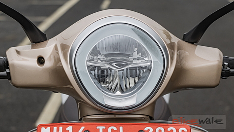 Bajaj Chetak Head Light Image - BikeWale