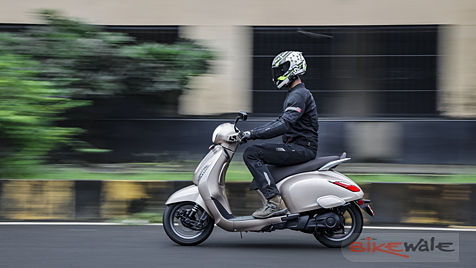 Bajaj Chetak Left Side View Image - BikeWale