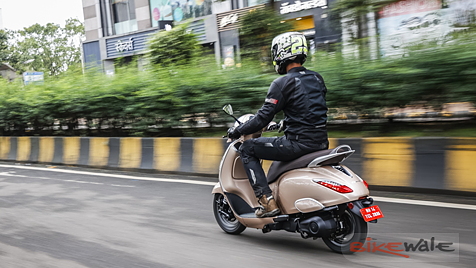 Bajaj Chetak Right Rear Three Quarter Image - BikeWale