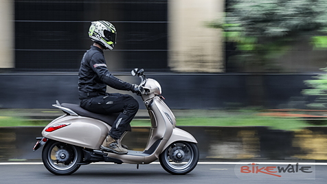 Bajaj Chetak Right Side View Image - BikeWale