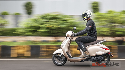 Bajaj Chetak Right Side View Image - BikeWale