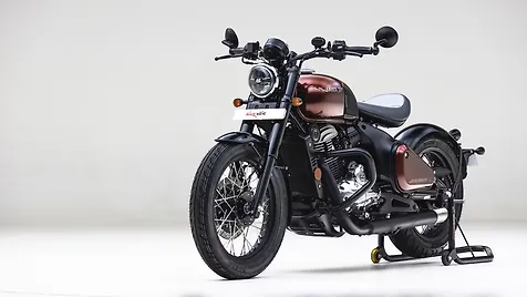 jawa 42 bobber left rear three quarter image –... Jawa 42 Bobber Left Front Three Quarter Image - BikeWale
