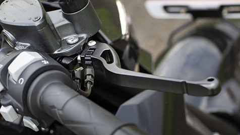 Zontes 350R Front Brake Lever Image - BikeWale