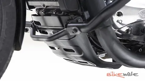 Jawa 42 Bobber Engine Crash Guard Image - BikeWale