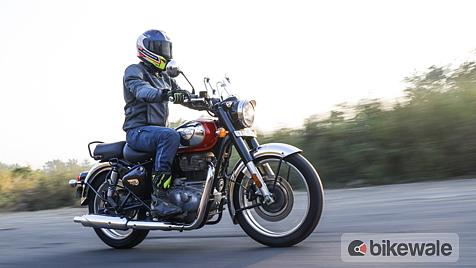 Royal Enfield Classic 350 Right Front Three Quarter Image - BikeWale