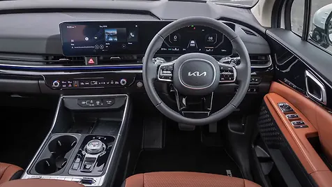 carnival-interior-steering-wheel