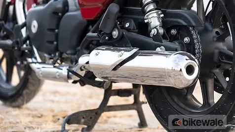 Royal Enfield Super Meteor 650 Exhaust Headers Image - BikeWale