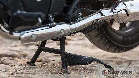 Royal Enfield Super Meteor 650 Exhaust Headers Image - BikeWale