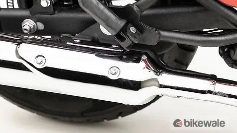 Royal Enfield Super Meteor 650 Exhaust Headers Image - BikeWale