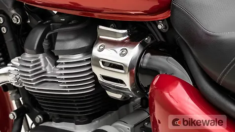 Royal Enfield Super Meteor 650 Exhaust Headers Image - BikeWale