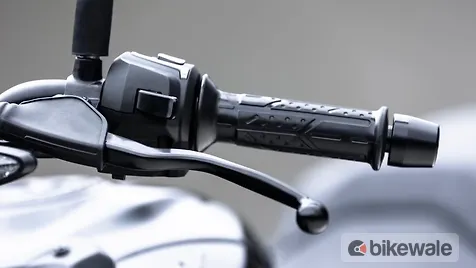 bajaj pulsar handle