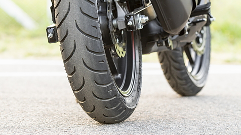 Hero Xtreme 160R 4V Rear Tyre Image - BikeWale