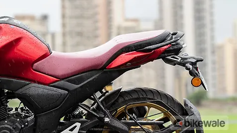 yamaha fz 16 seat price