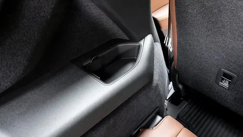 kodiaq-interior-third-row-cup-holders-2