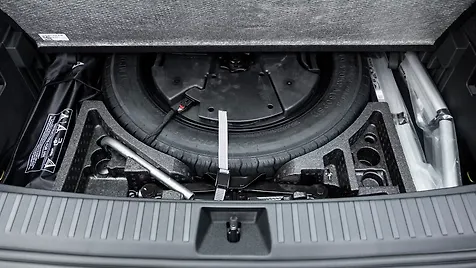 kodiaq-interior-under-boot-spare-wheel-3