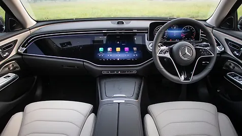 e-class-interior-dashboard