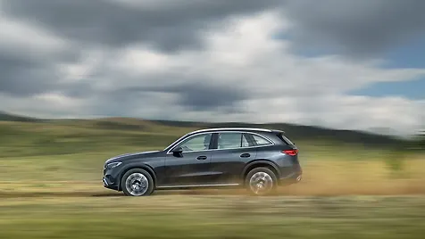 mercedes-benz-glc-exterior-left-side-view
