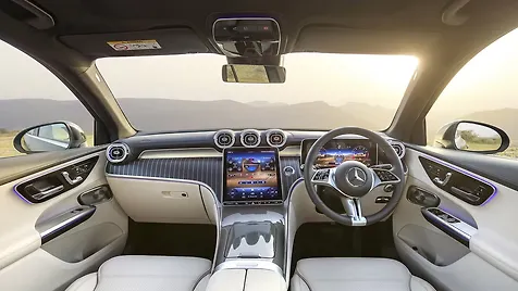 mercedes-benz-glc-interior-dashboard