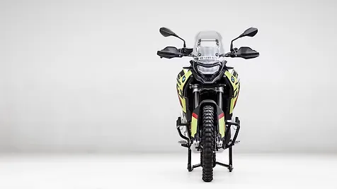 BMW F 900 GS Front View