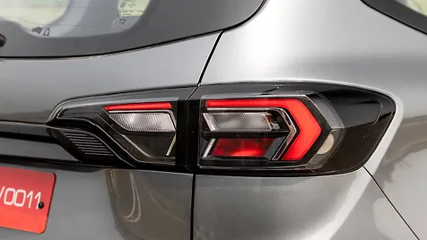 triber-exterior-tail-light-tail-lamp