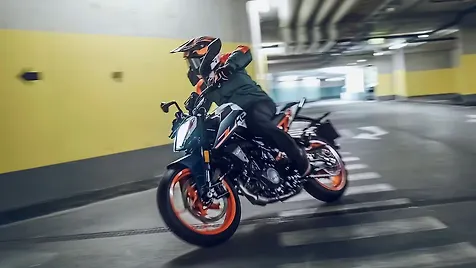 Kawasaki KLX230 Right Side View