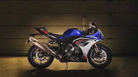 Suzuki GSX-8R Right Side View