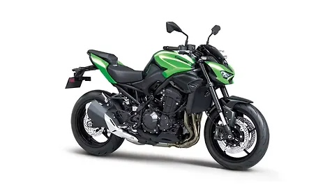 Kawasaki Z900 Right Front Three Quarter