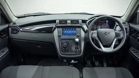 kuv100-nxt-interior-dashboard