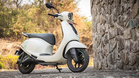 Bajaj Chetak C2501 Right Front Three Quarter