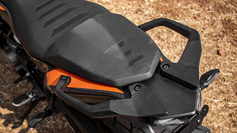 KTM 390 Adventure [2021] Seat Image - BikeWale