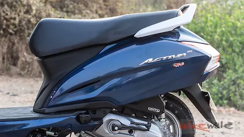 activa 4g seat price