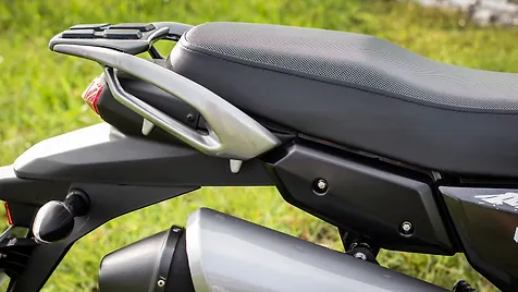 xpulse 200t seat cover
