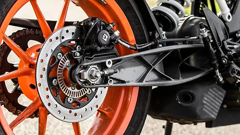 KTM 200 Duke [2021] Rear Disc Brake Image - BikeWale