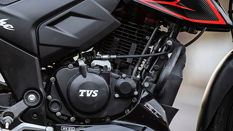 TVS Apache RTR 200 4V Engine From Right Image - BikeWale