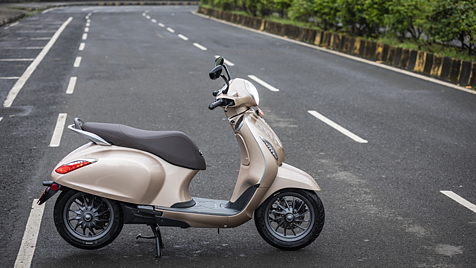 Bajaj Chetak Right Side View Image - BikeWale