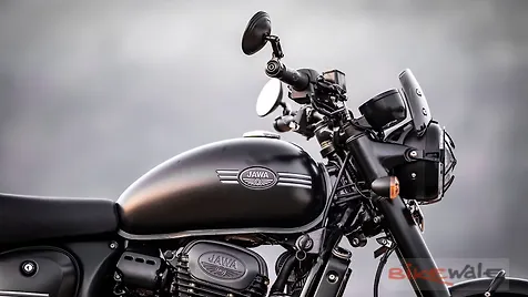 Java Bike Tank Jawa 42 Fuel Tank Image - BikeWale