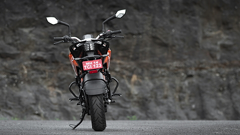 KTM 125 Duke [2021] Rear View Image - BikeWale