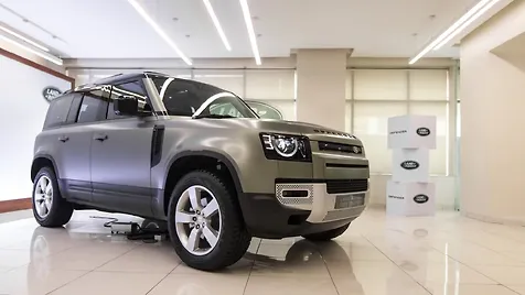 Land Rover Defender 360° View - CarWale
