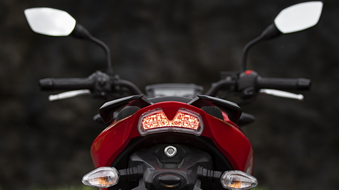 TVS Apache RTR 160 4V Tail Light Image - BikeWale