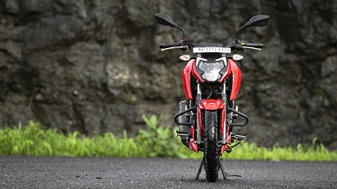 TVS Apache RTR 160 4V Front View Image - BikeWale