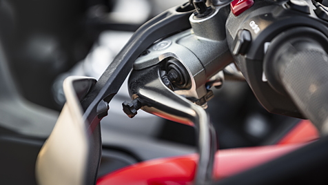 Ducati Multistrada V4 Clutch Lever Adjuster Image - BikeWale