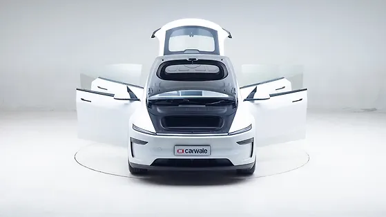 Tesla Model Y 360° View - CarWale