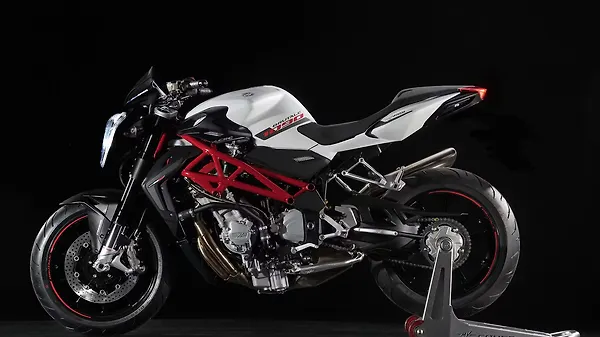 MV Agusta Brutale 1090: Picture Gallery - BikeWale