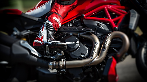 2018 ducati discount monster 1200 r