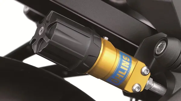 2016 Kawasaki ZX-14R Photo Gallery - BikeWale